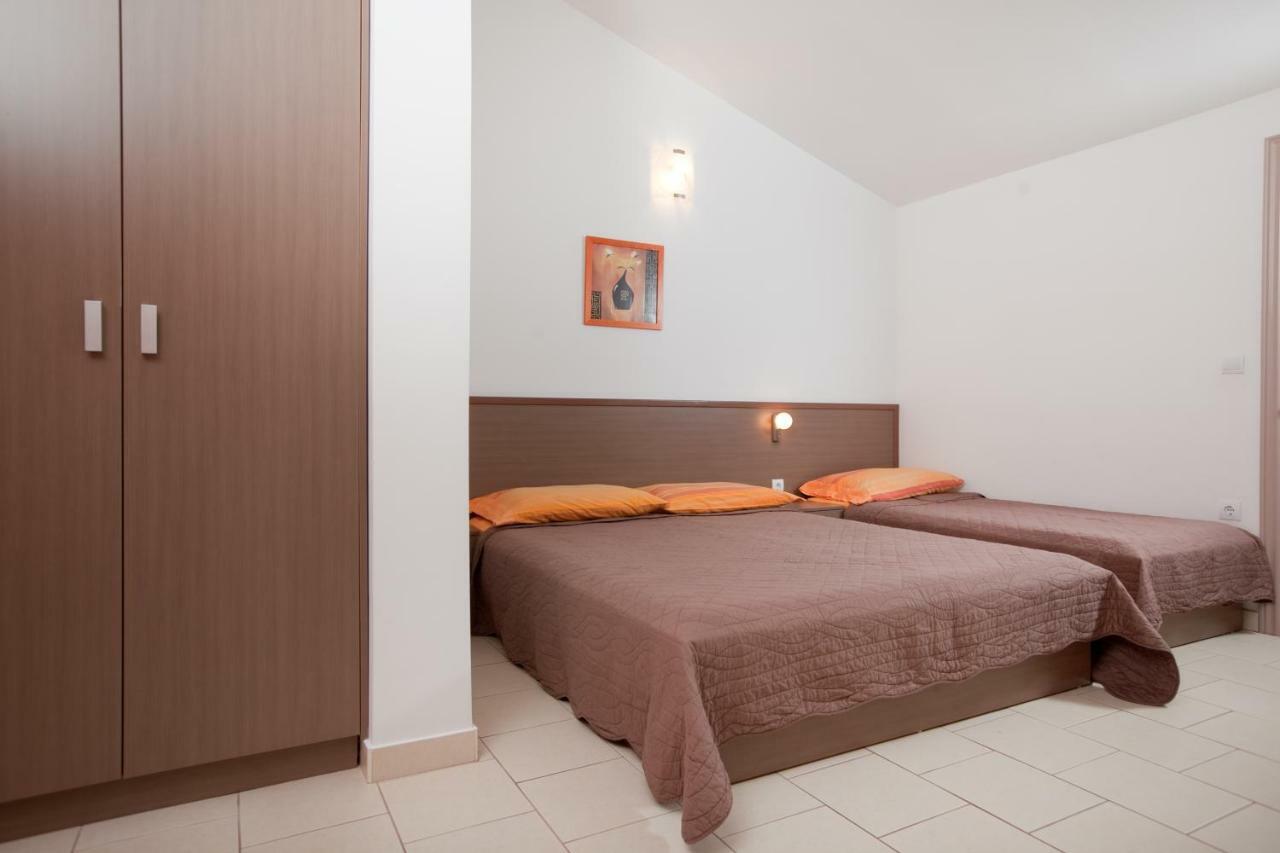 Apartments Smiljka II Tucepi Ngoại thất bức ảnh
