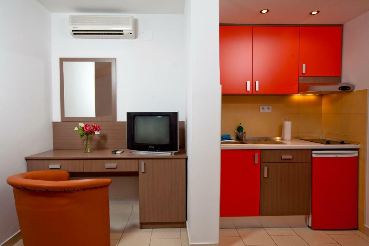 Apartments Smiljka II Tucepi Ngoại thất bức ảnh