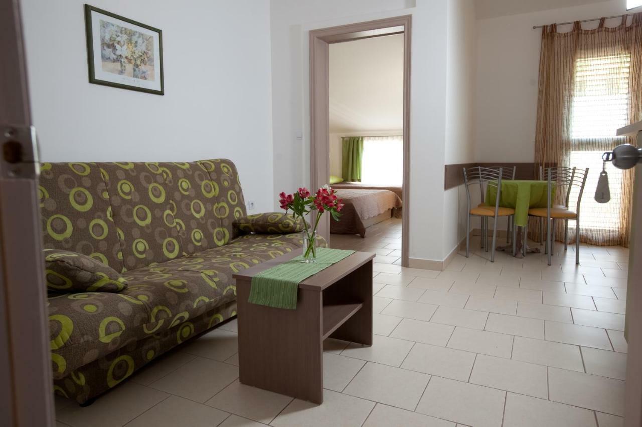 Apartments Smiljka II Tucepi Ngoại thất bức ảnh