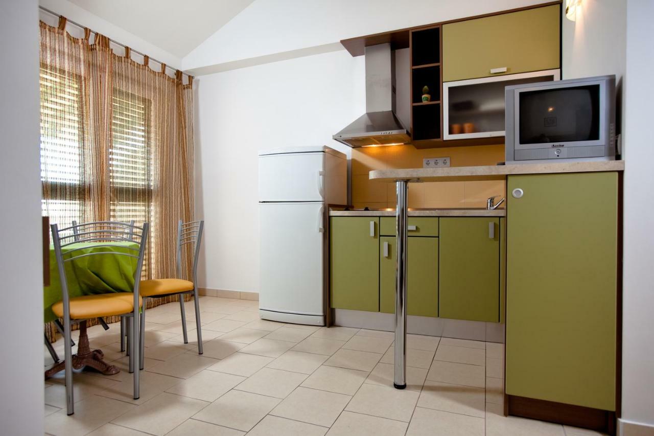 Apartments Smiljka II Tucepi Ngoại thất bức ảnh