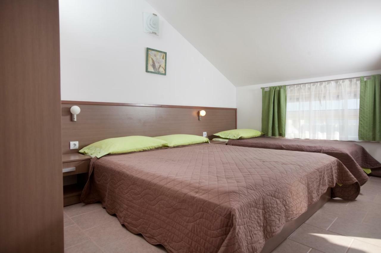 Apartments Smiljka II Tucepi Ngoại thất bức ảnh
