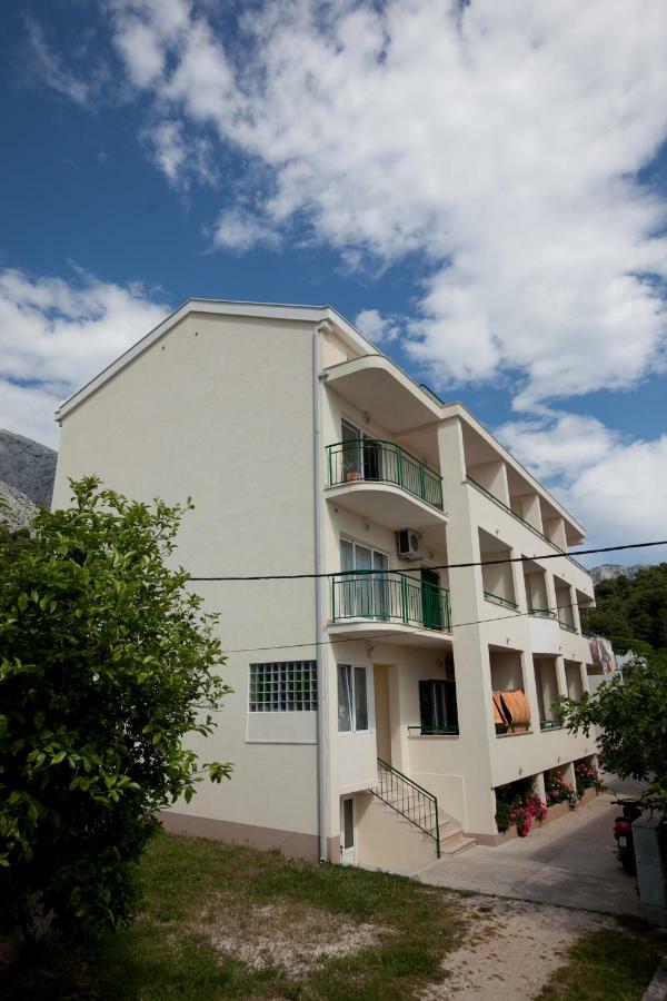 Apartments Smiljka II Tucepi Ngoại thất bức ảnh